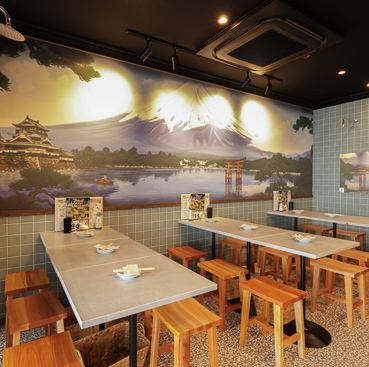 <p>お仕事帰りのちょい飲みから大人数での飲み会やパーティーまで、様々なシーンに対応可能なお席をご用意しております!</p>