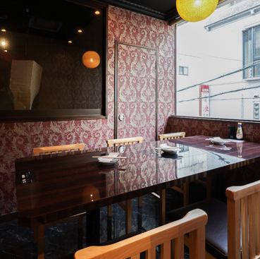 紙屋町で居酒屋をお探しの際は是非当店へ♪人気の蛇口ハイが飲めるのは周辺でここだけ！！貸切も承っておりますので、お気軽にお問い合わせください。