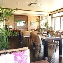 Bright light is inserted in the daytime, and you can spend comfortably with plenty of opening feeling.Please enjoy the delicious cuisine slowly in the spacious restaurant.