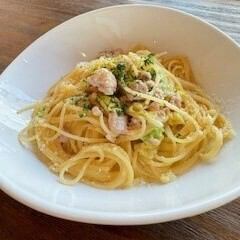 白菜と鶏肉のクリームソースパスタ