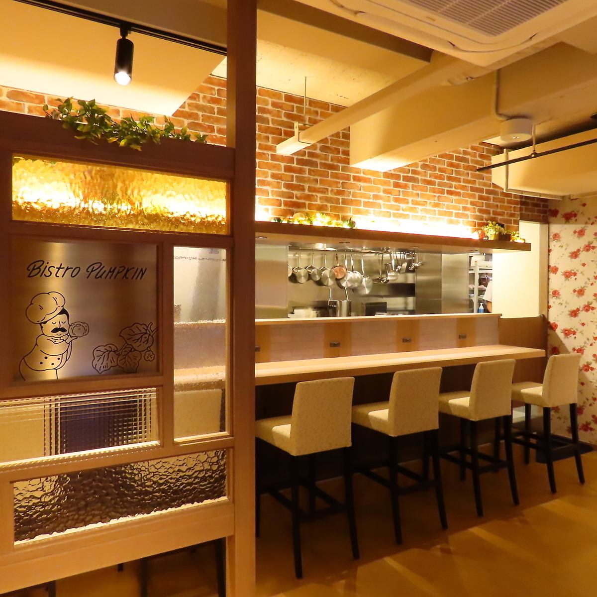 Stylish interior!Perfect not only for dates but also for families♪