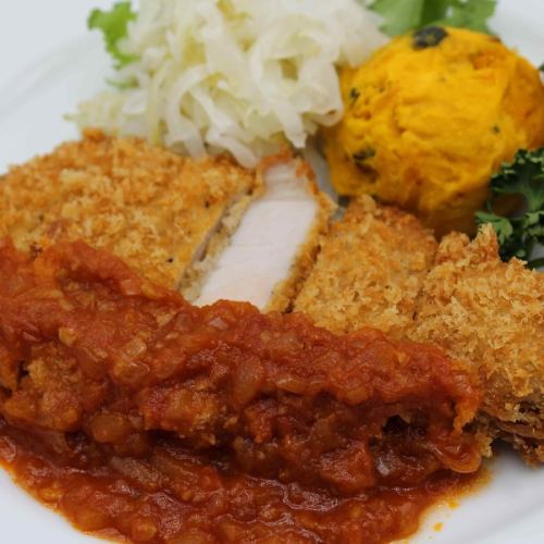 [No. 3 Most Popular] 200g Iwate Prefecture Iwanaka Pork Cutlet with Garlic Tomato Sauce