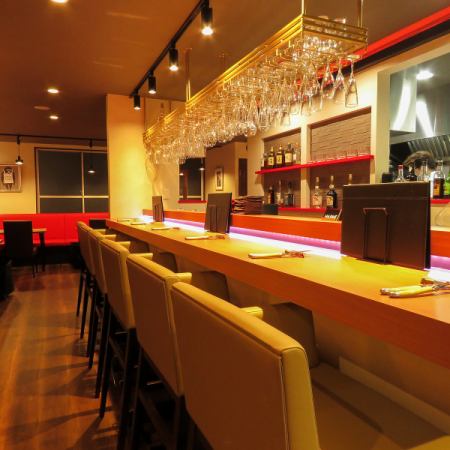 [Counter seat] Even one person is welcome.Relax and enjoy your food and drinks.
