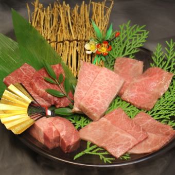 【雅】~注重品质而非数量，专为成年顾客打造~ 今日精选4种精选瘦金枪鱼及炙烤寿司，共7道菜品，敬请享用。