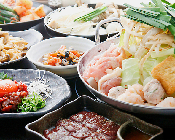 しろなべ、火鍋、ホルモン串が堪能できる飲み放題付きコース有♪