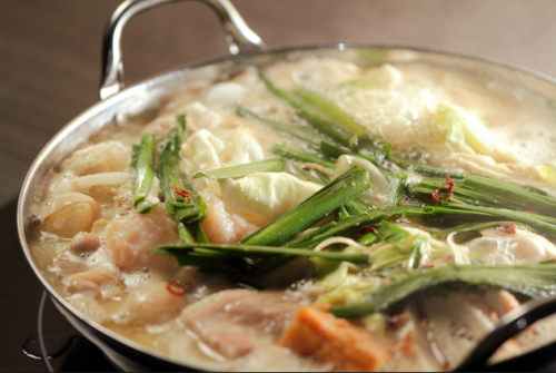 【最後の一滴まで楽しめる】手間ひまかけた至高の一杯!しろなべ◎≪3,280円(税込~)/2人前≫