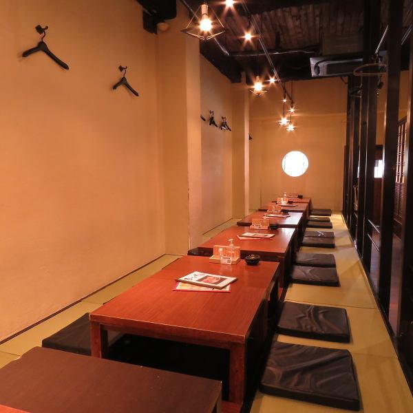 The indirect lighting calms down ... How about a banquet in a Japanese healing space?