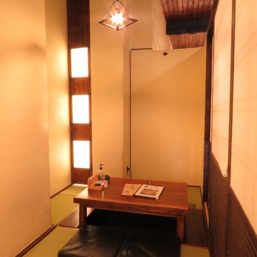 <p>The private room where you can relax and talk is very popular with girls-only gatherings and gourmet parties! (2-4 people)</p>