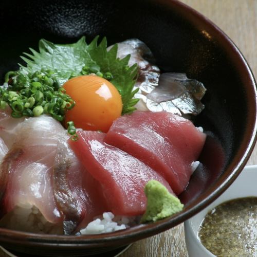 海鮮丼