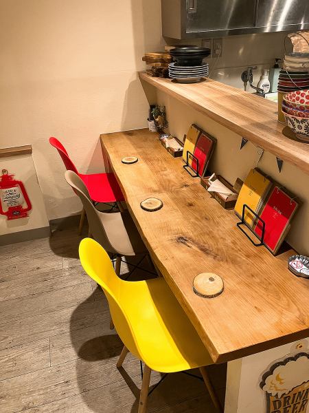 [Single guests are welcome!] The counter seats are set back, so they are extremely comfortable! Recommended for a quick drink after work ♪ Enjoy dishes made with ingredients carefully selected by the owner himself!