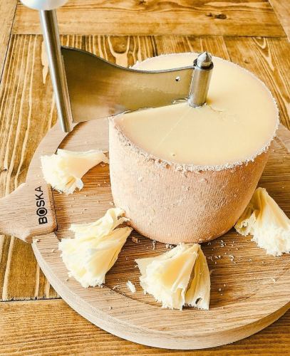 ガーリックトースト&花びらチーズ