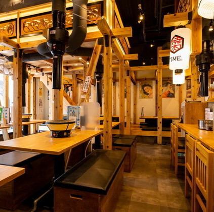 【1층 테이블석・카운터석◎】노모나 사쿠라기쵸에서 대인기의 「오유메」가 도큐 도요코선 시라라쿠역에 뉴 오픈! 식사를 즐길 수있는 공간 구조로되어 있습니다.낮에만 근처에 살고있는 분의 평상시 사용 등 다양한 장면에서 인기있는 당점에 꼭!