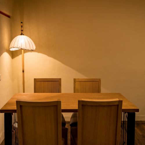 テーブル席も完備