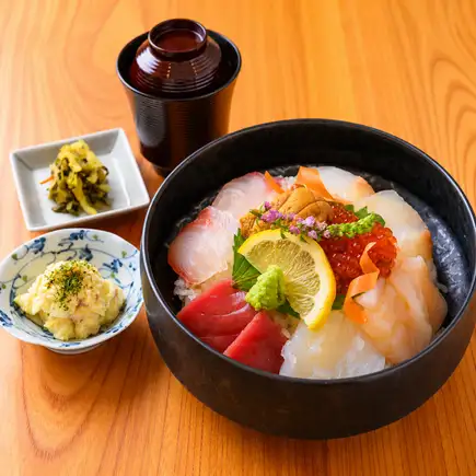 【ランチ】海鮮丼セット 3,000円(税込)  ※火・水・木限定！