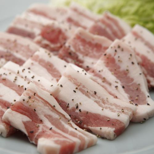 【サムギョプサル】厳選された鹿児島産の豚肉 