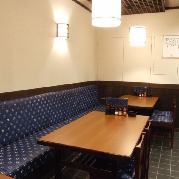 [Table seats that can be used by small groups up to 15 people] You can use it in a wide range of situations, from those who want to eat delicious food at the end of work to banquets for up to 15 people! People here!