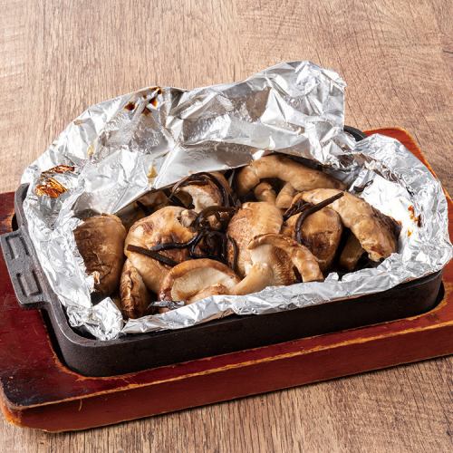 鉄板！肉厚しいたけのホイル焼き