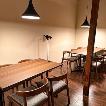 2Fはテーブル席となっております。10名以上の団体様等、もしネット予約ができなくても、お席調整が可能な場合もありますのでお電話ください。