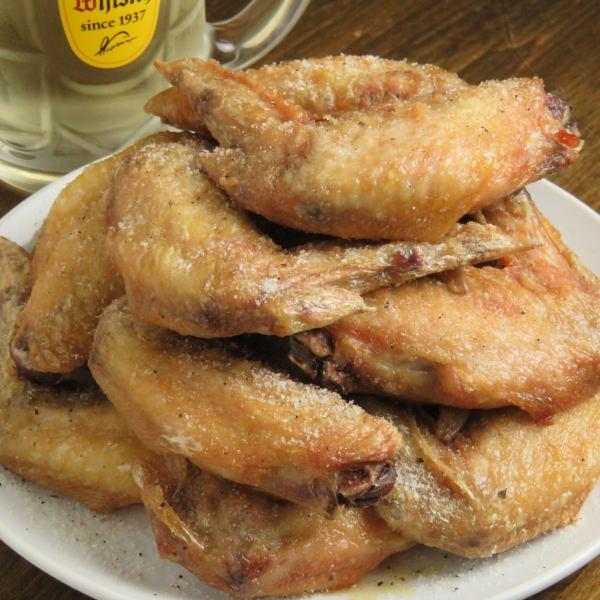 Popular deep-fried chicken wings! Cospa and deliciousness ◎