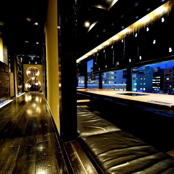 This is a seat where you can enjoy the night view of the vicinity of Nippori Station.It can seat up to 32 people.Please feel free to contact us regarding your company banquet.