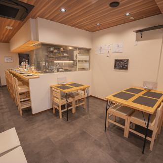 貸切利用が可能◎着席時で最大14人までのグループで特別な時間を楽しむことができます！友人や家族との集まりに最適で、思い出に残る時間をお過ごしください♪心温まる雰囲気の中で、楽しいひとときを過ごせること間違いなしです☆