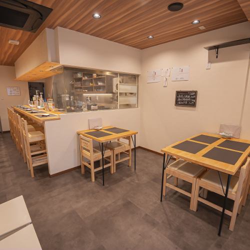 貸切利用が可能◎着席時で最大14人までのグループで特別な時間を楽しむことができます！友人や家族との集まりに最適で、思い出に残る時間をお過ごしください♪心温まる雰囲気の中で、楽しいひとときを過ごせること間違いなしです☆