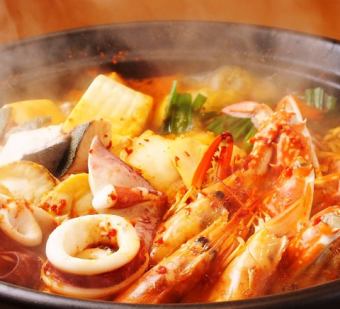 Seafood chanko nabe (spicy miso)