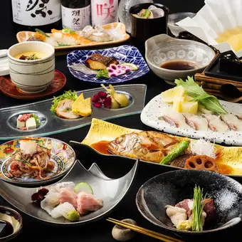 【天馬】本まぐろ入刺身5種盛・のどぐろ煮付・鯛しゃぶ紙鍋・馬刺し4種・寿司《2時間飲放題付》