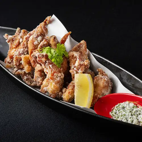 天草の塩で仕込んだ鶏唐揚げ