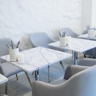 ≪テーブル≫ 2名掛け×4卓