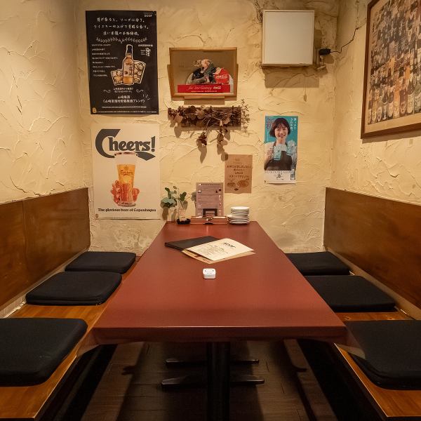 This is a space where you can casually drop in and enjoy a private drinking party for two or more women. ☆ The seats are perfect for relaxing and enjoying your meal. ◎ The walls of the three private rooms can be removed, so it can also be used for large gatherings of up to 35 people! This is a space where you can enjoy both conversation and food, whether it's a girls' night out or a birthday party. ★