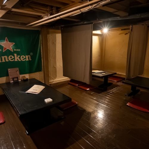 It can accommodate from 10 to a maximum of 15 people.