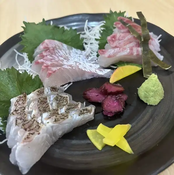 【極上の鮮度】ごん名物!真鯛三種盛り