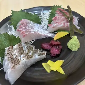 ごん名物!真鯛三種盛り