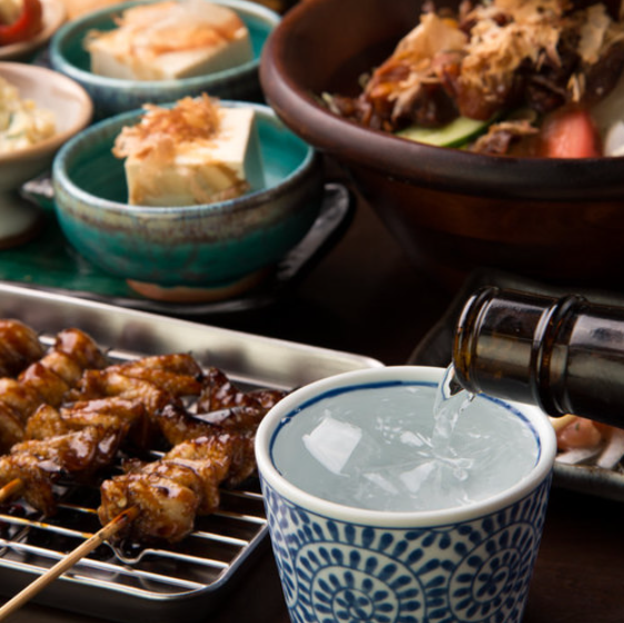 季節の食材を使った料理や地酒も楽しめるコースをご用意！