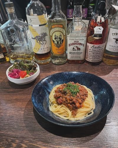 ランチと昼飲み始めました