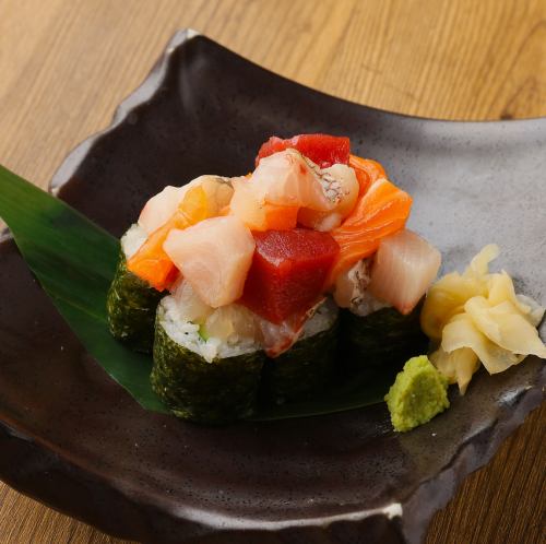 Sushi topped with seafood