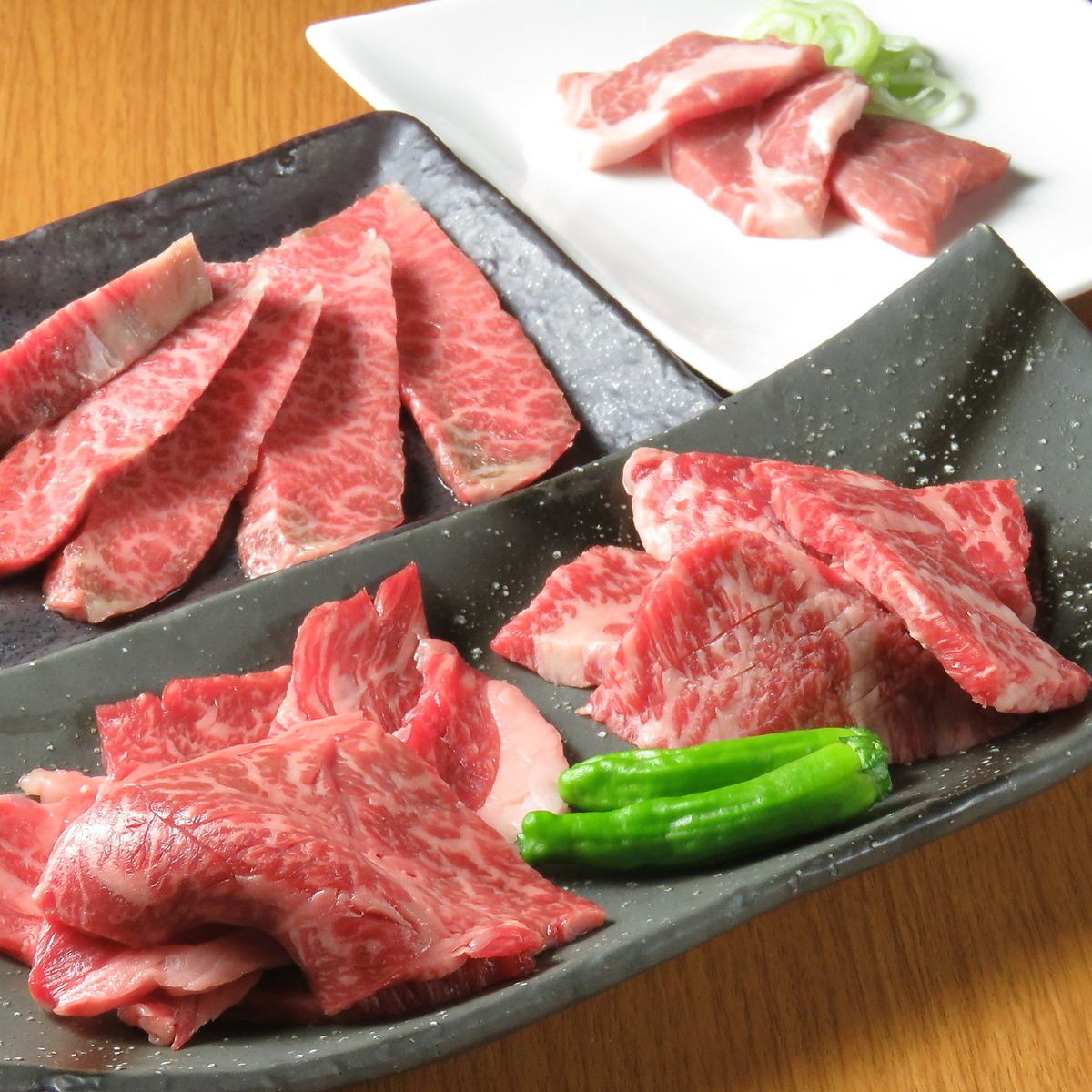 肉のプロフェッショナルが切り方にもこだわる。旨い焼肉はぶち！