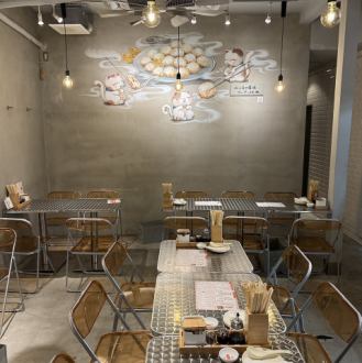 こちらはゆったりとお座りいただける、6名様掛けのテーブル席です。会社の同僚とのお集まりや、女子会などにもおすすめです♪お料理もたくさん並べられますよ。皆様で賑やかに、当店の本格中華をお楽しみくださいませ◎ご予約も承っております♪