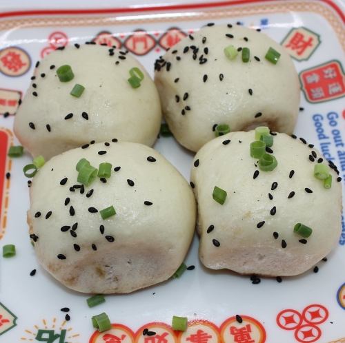 専門店ならでは!溢れる肉汁と香ばしい皮が自慢