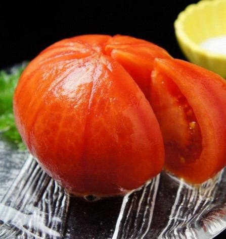 차가운 과일 토마토