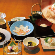 蟹肉可乐仙套餐（7道菜）5,667日元（含税和服务费）