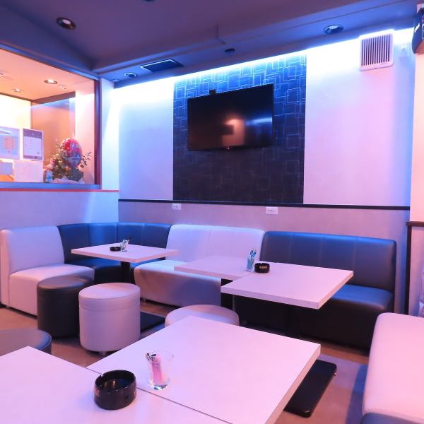 当店では、5人から23人までの貸切が可能です。友人や同僚とのプライベートな集まりや、特別なイベントに最適な空間をご用意しています。アットホームな雰囲気の中で、心温まる料理とお酒を楽しむことができます。大切なひとときを、ぜひ当店でお過ごしください。ご予約お待ちしております！