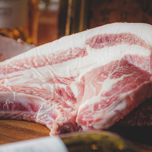 使用單獨採購的千葉縣最優質豬肉“林SPF豬肉”。