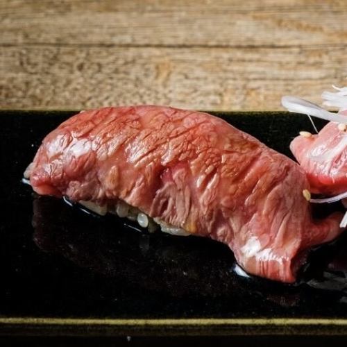 炙りサーロインの肉寿司(2貫)