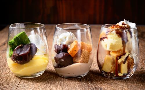 デザートで大人気! グラスパフェ各種