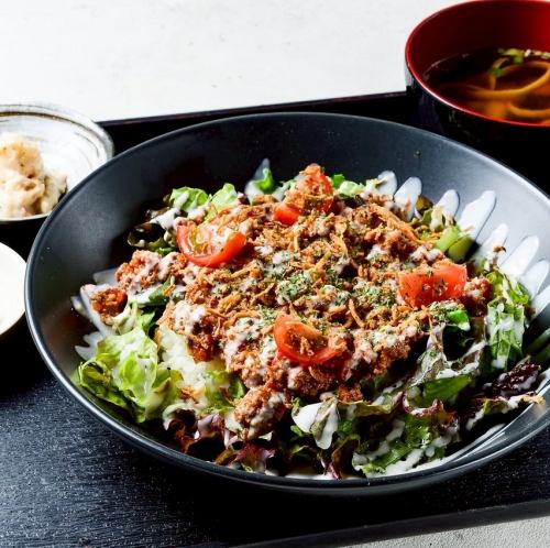 肉屋の作る極旨「タコライス定食」