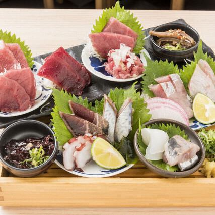 魚一筋25年の目利きが厳選した旬の魚介を新宿で。本気で旨い魚料理をご堪能ください。