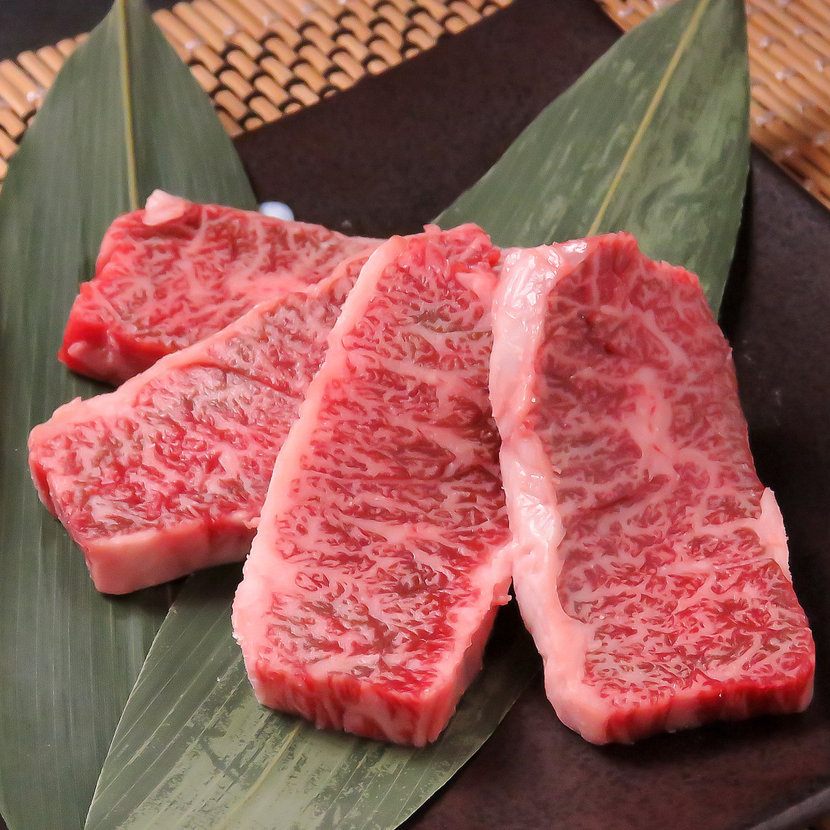 国産の黒毛和牛を焼肉でいただく。美味&リーズナブルで大満足♪