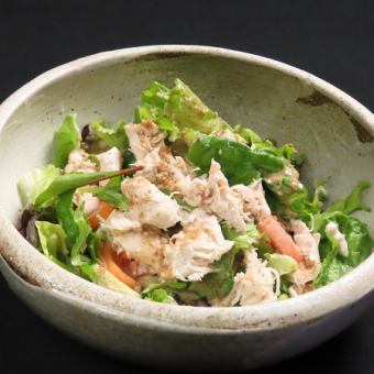 蒸し鶏のゴマサラダ